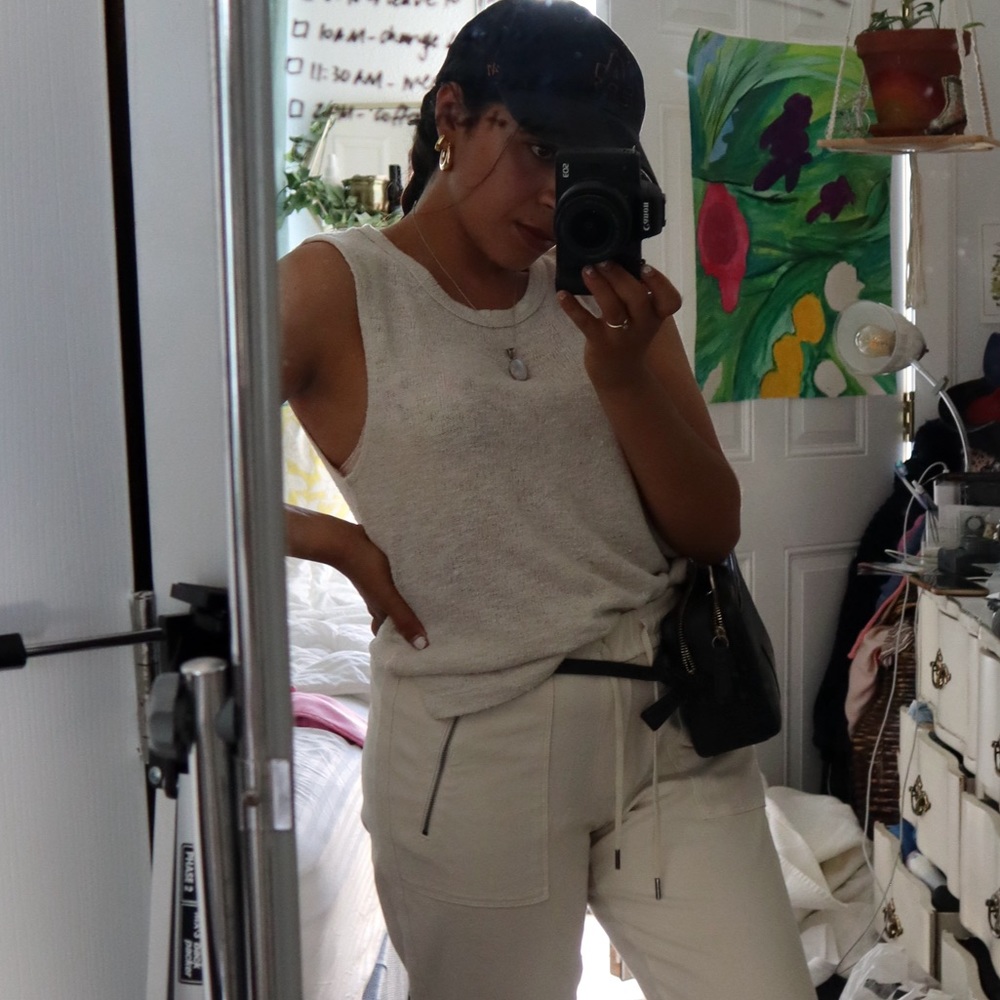 Lpa White Airy Flowy Bouncy Easy To Wear Top